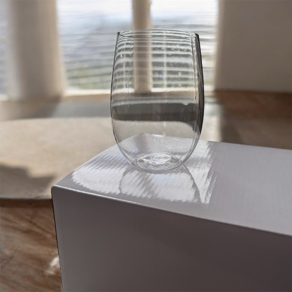 Elegant Clear Stemless Wine Glass - Picture 3 of 3